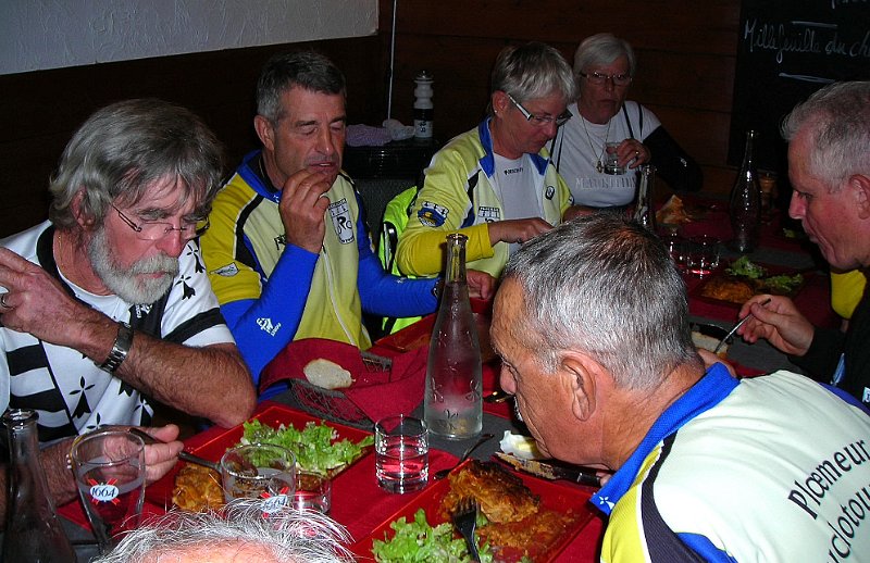 2011-09-22 19 Carnac L Estaminet Quand on aura tout ca sur l estomac.JPG